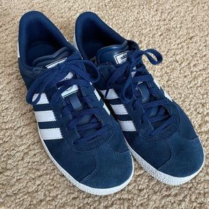 ADIDAS NAVY GAZELLE SNEAKERS YT 4.5//WOMENS SIZE 6.5